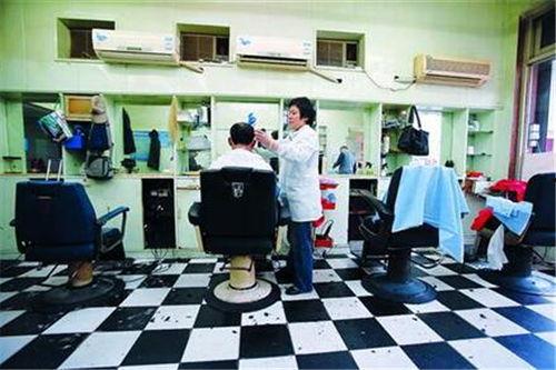 美容美发店爆料案例视频,视频爆料背后的惊人真相 第1张 美容美发店爆料案例视频,视频爆料背后的惊人真相 第1张